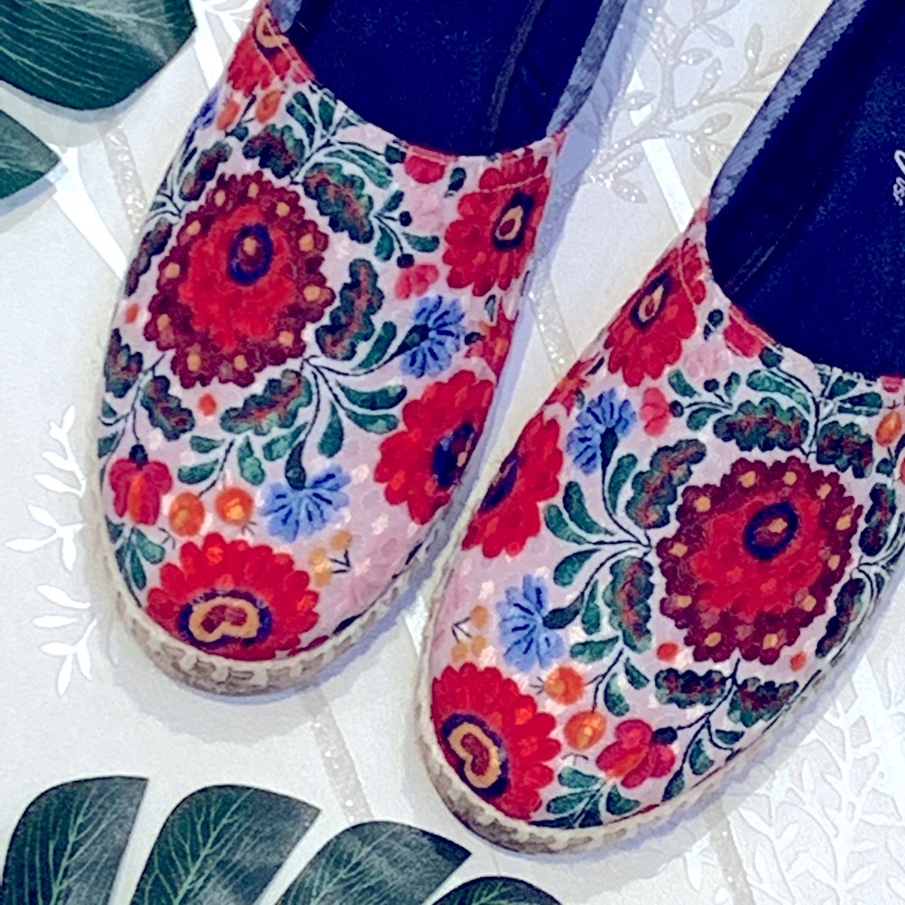 Falcony Floral Print Espadrilles Size 8